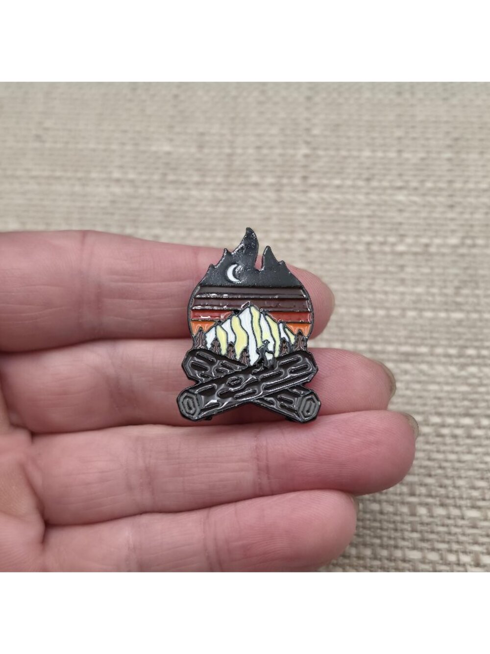 Campfire Mountain Pin Sunset Camping Badge Outdoor Wilderness Lapel Pin A9191